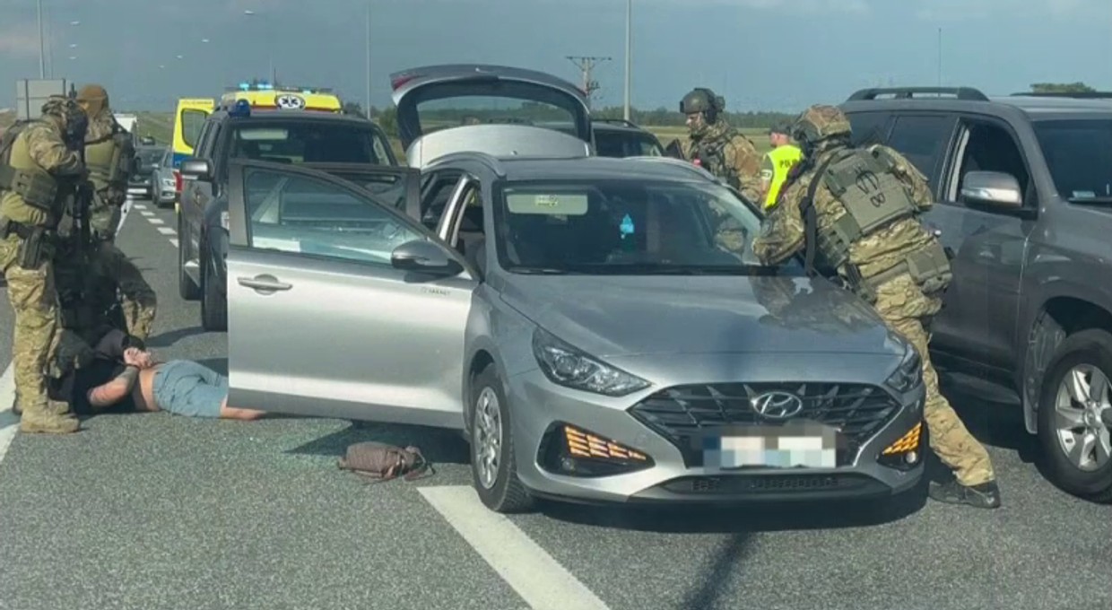 Widowiskowe zatrzymanie na drodze. Policjanci znaleźli to, czego się spodziewali