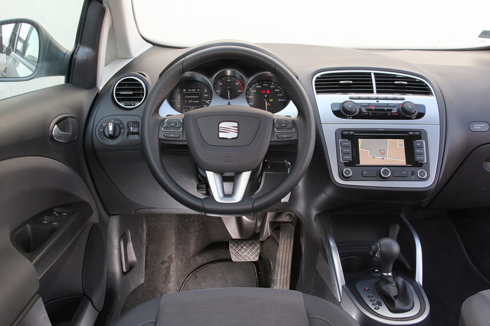 Ford S-Max kontra Seat Altea XL: co wybrać, vana na sportowo czy po hiszpańsku?