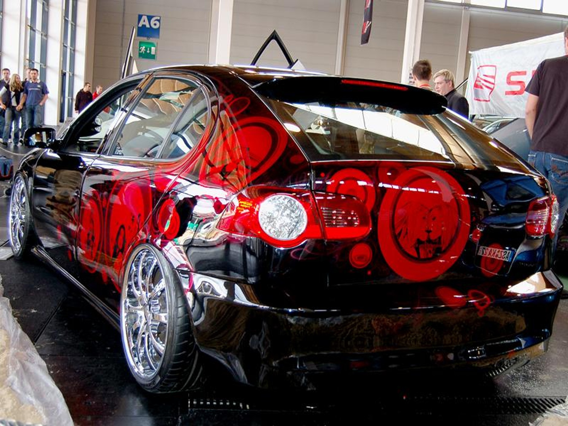 Tuning World Bodensee 2008: Golfy, drifting i dziewczyny -  fotogaleria (2)