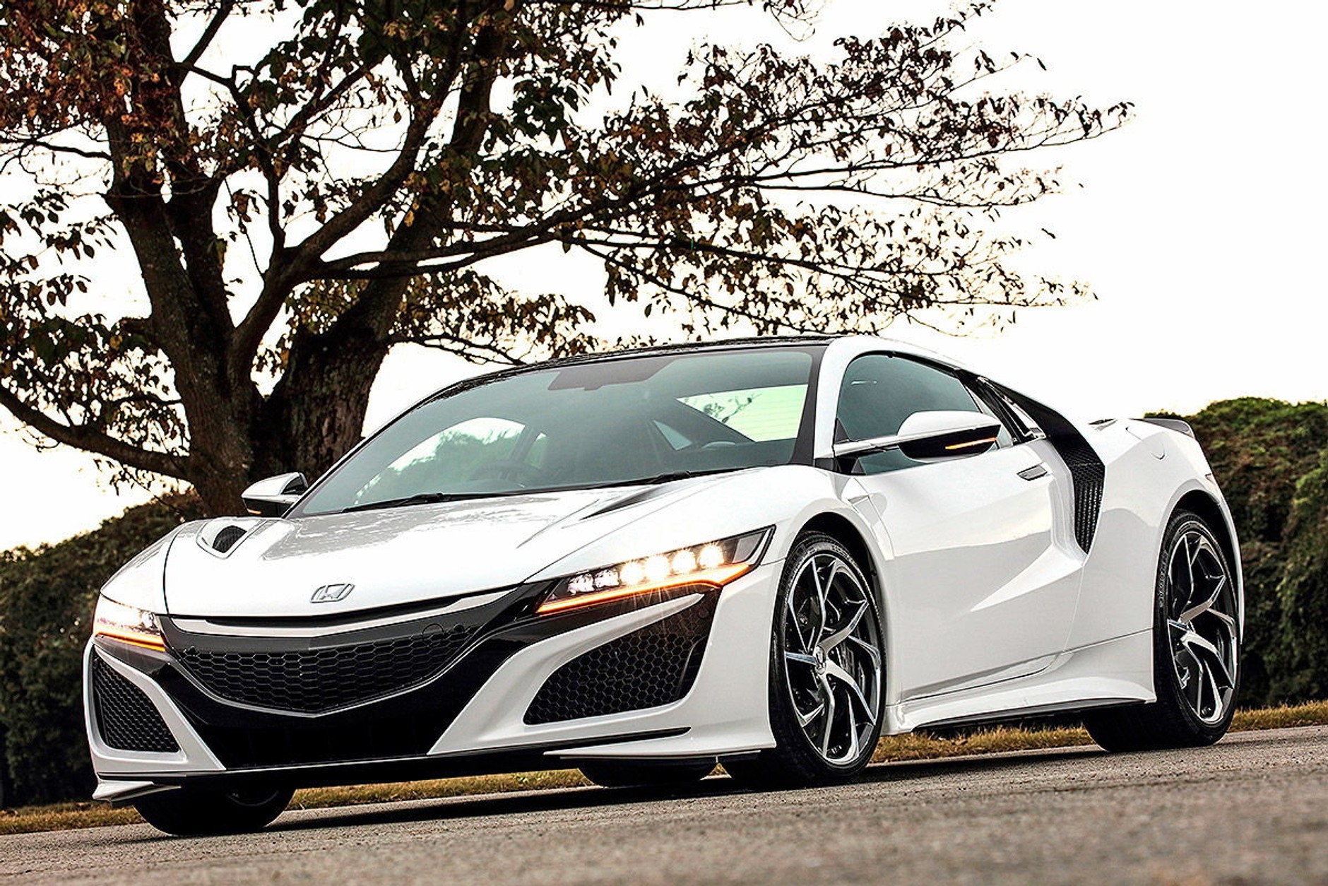 Honda odpala hybrydową rakietę - wielki powrót Hondy NSX