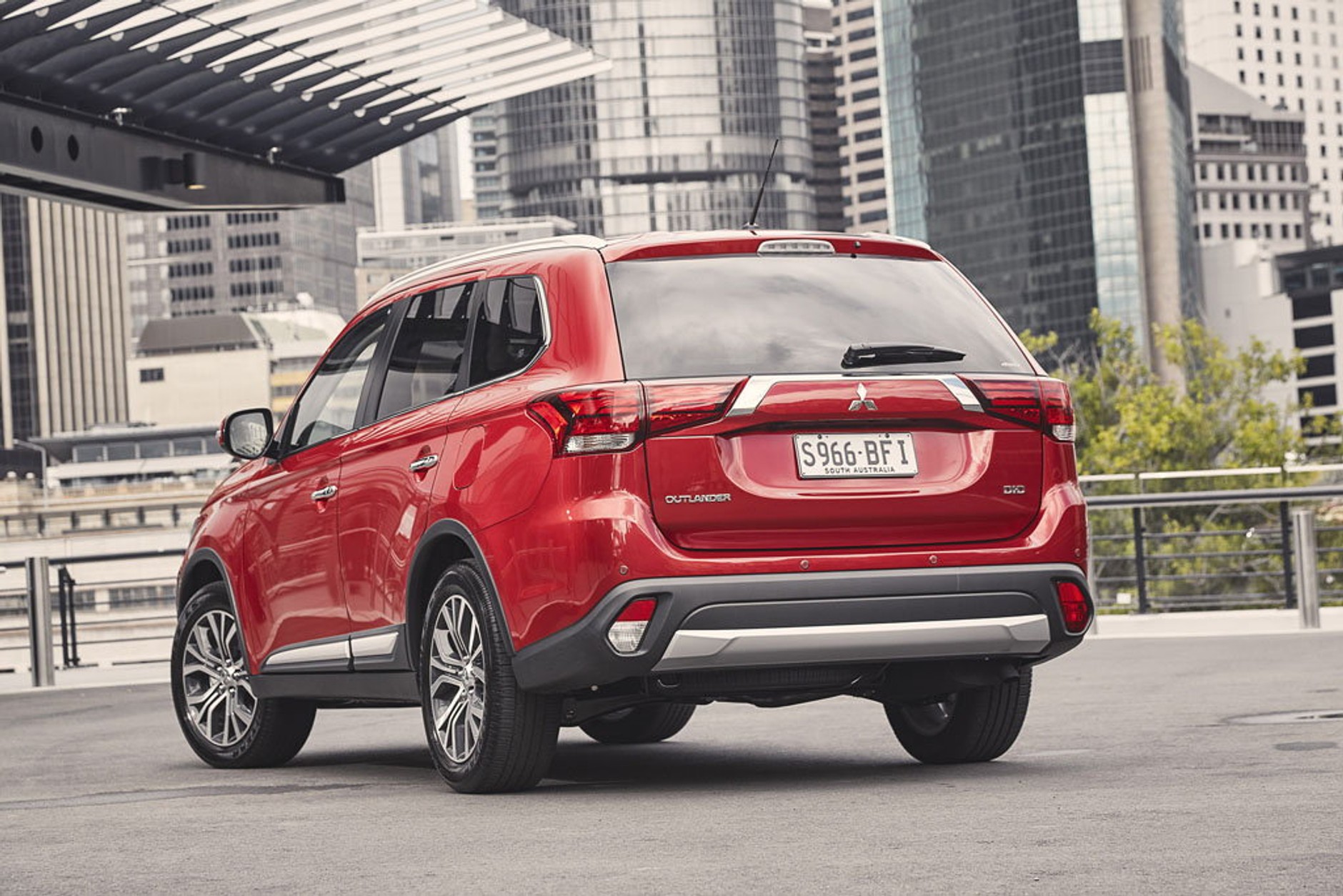 Nowe Mitsubishi Outlander - więcej niż lifting