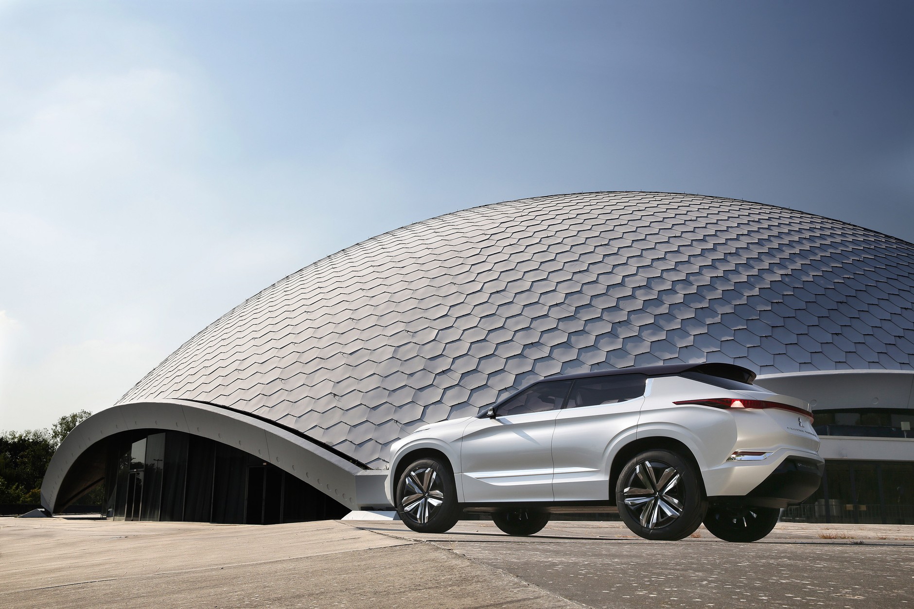 Mitsubishi GT-PHEV Concept