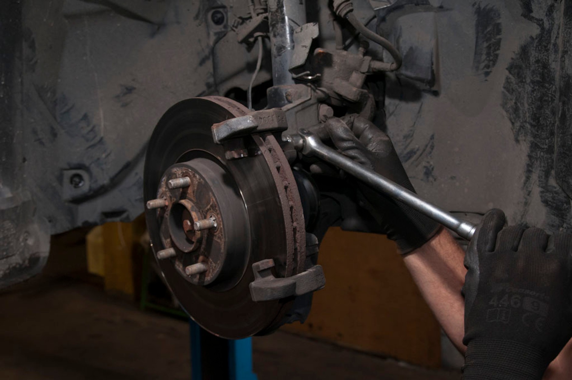 Samodzielna wymiana klocków i tarcz hamulcowych