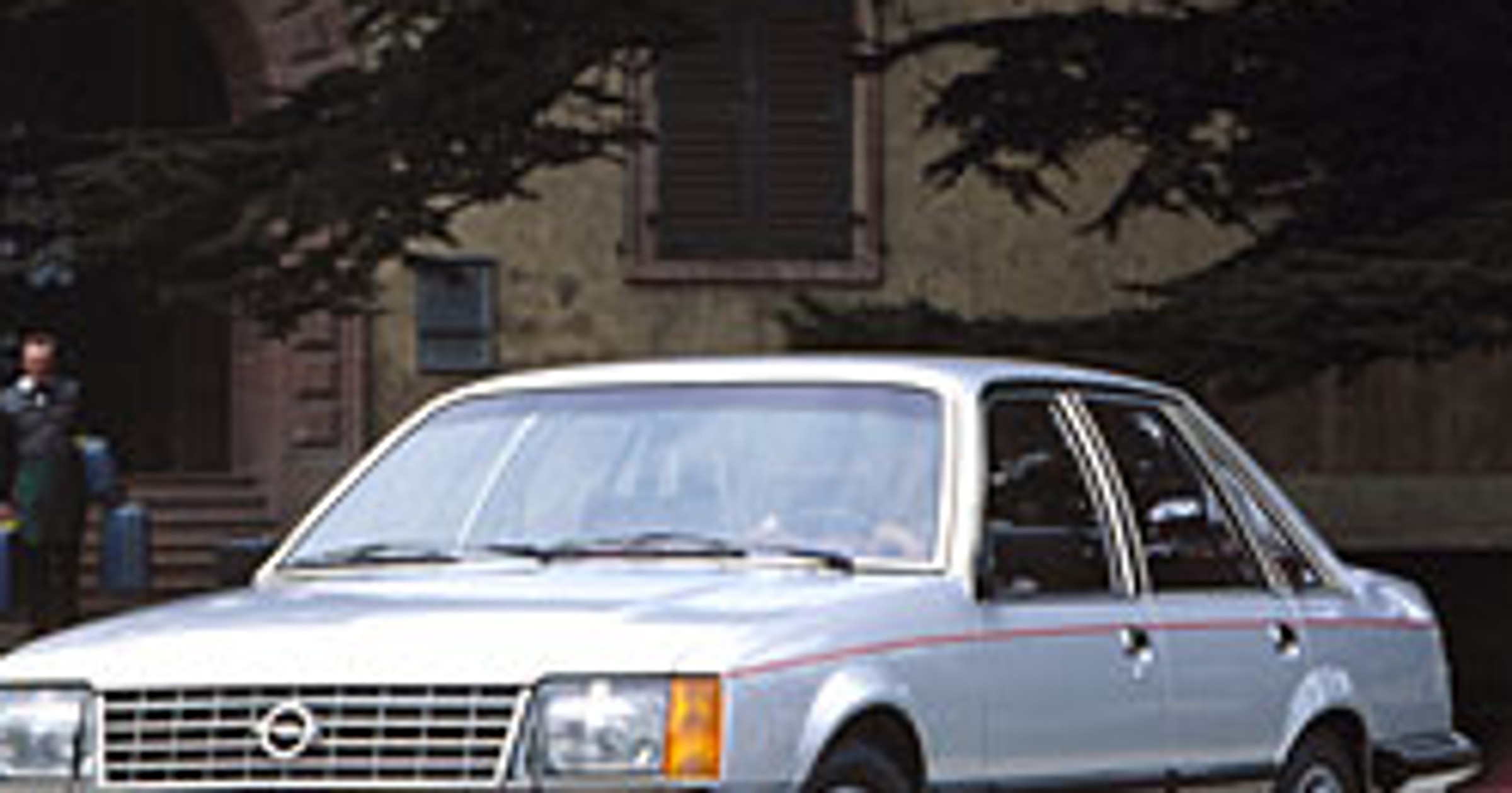 Opel Senator i Monza – 30-lecie dużych Opli