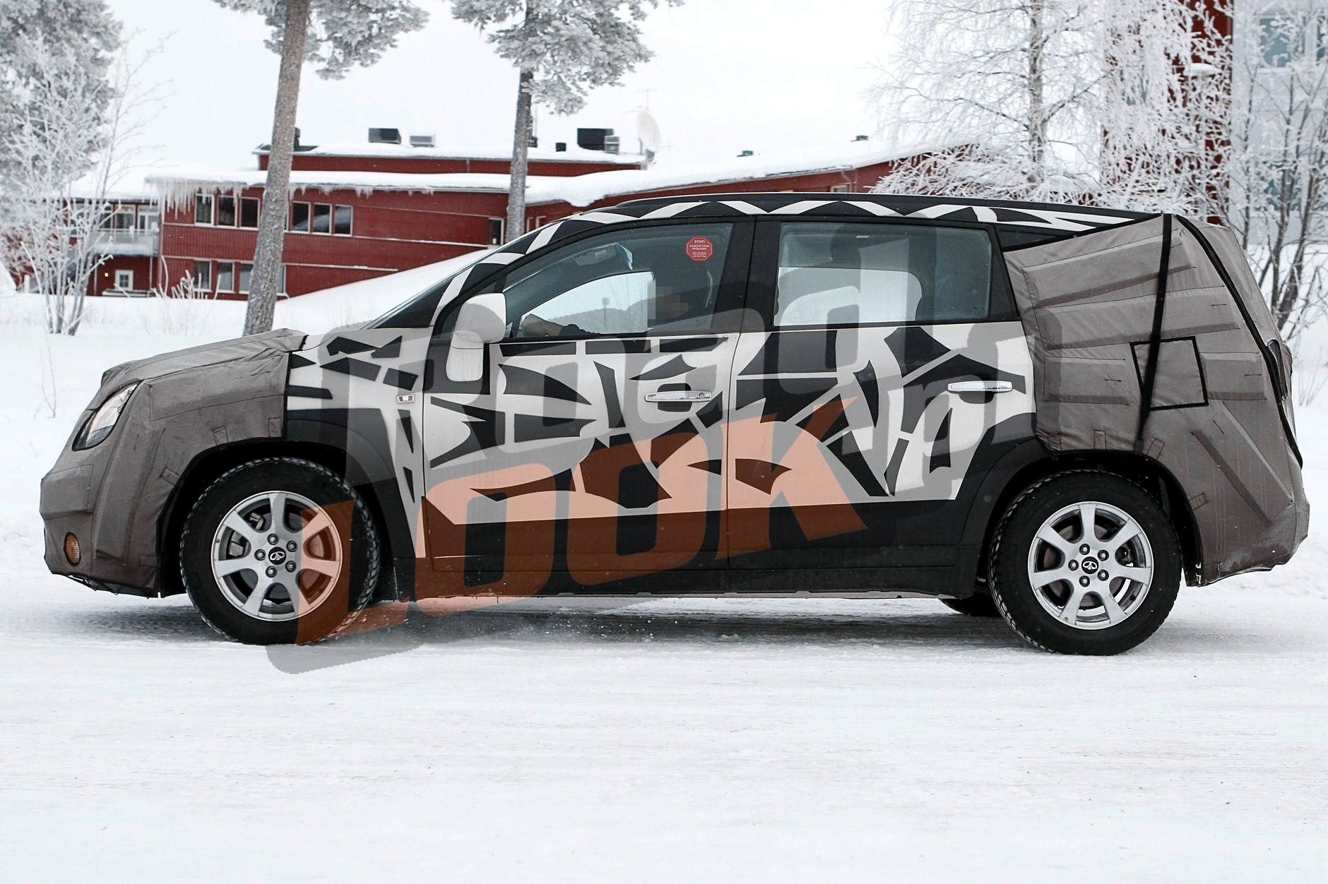 Zdjęcia szpiegowskie: Chevrolet Orlando w sprzedaży od 2012 roku