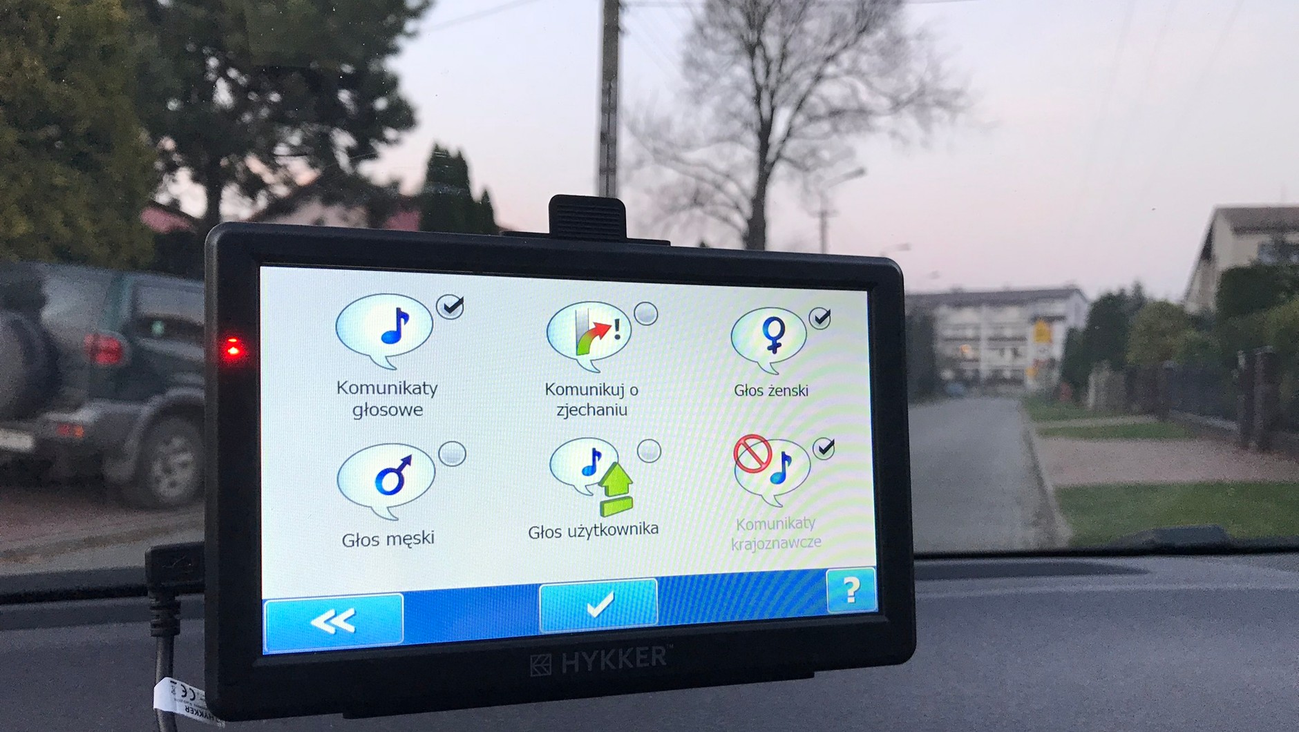 Menu programu nie zmieniło się od lat. Wciąż jednak jest dość łatwy w obsłudze. Hykker myNavi 7