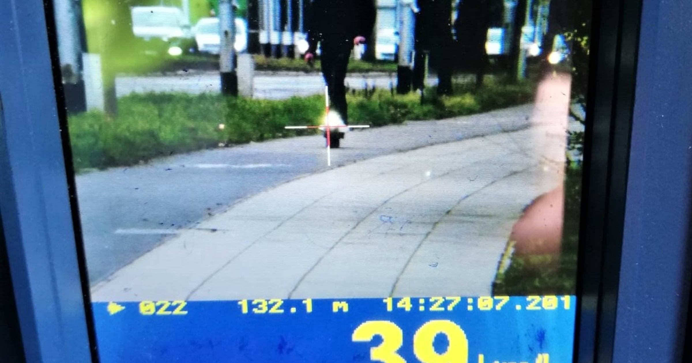 Policjanci zmierzyli prędkość 40-latka jadącego na UTO: twierdził potem, że spieszył się na pociąg