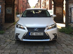 Lexus CT 200h – starzeje się i... mocno tanieje
