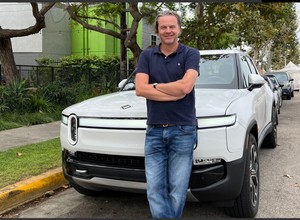 Szok dla każdego, kto jeździł pikapem. Wóz roboczy jak auto sportowe. Rivian R1T