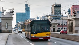 Autobus miejski z dieslem – jego dni są policzone. Ciężarówki też będą czyste. Unia wyznaczyła datę