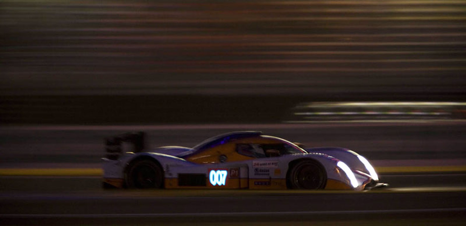 24 Heures du Mans: zdecydowana dominacja zespołu Peugeot Total