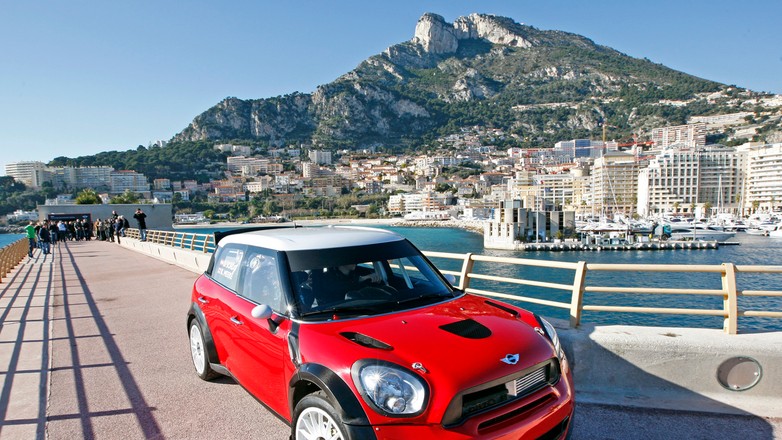 Mini w Monte-Carlo ze starym i nowym modelem