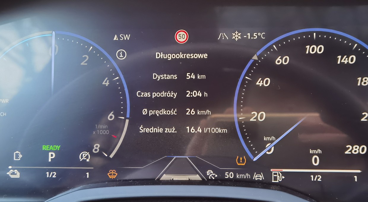 O tym sposobie na obniżenie spalania kierowcy często nie pamiętają. Szkoda, bo on zawsze działa