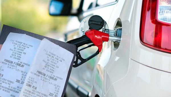 Porównał rachunki za paliwo z 2020 i 2021 r. Różnica robi wrażenie