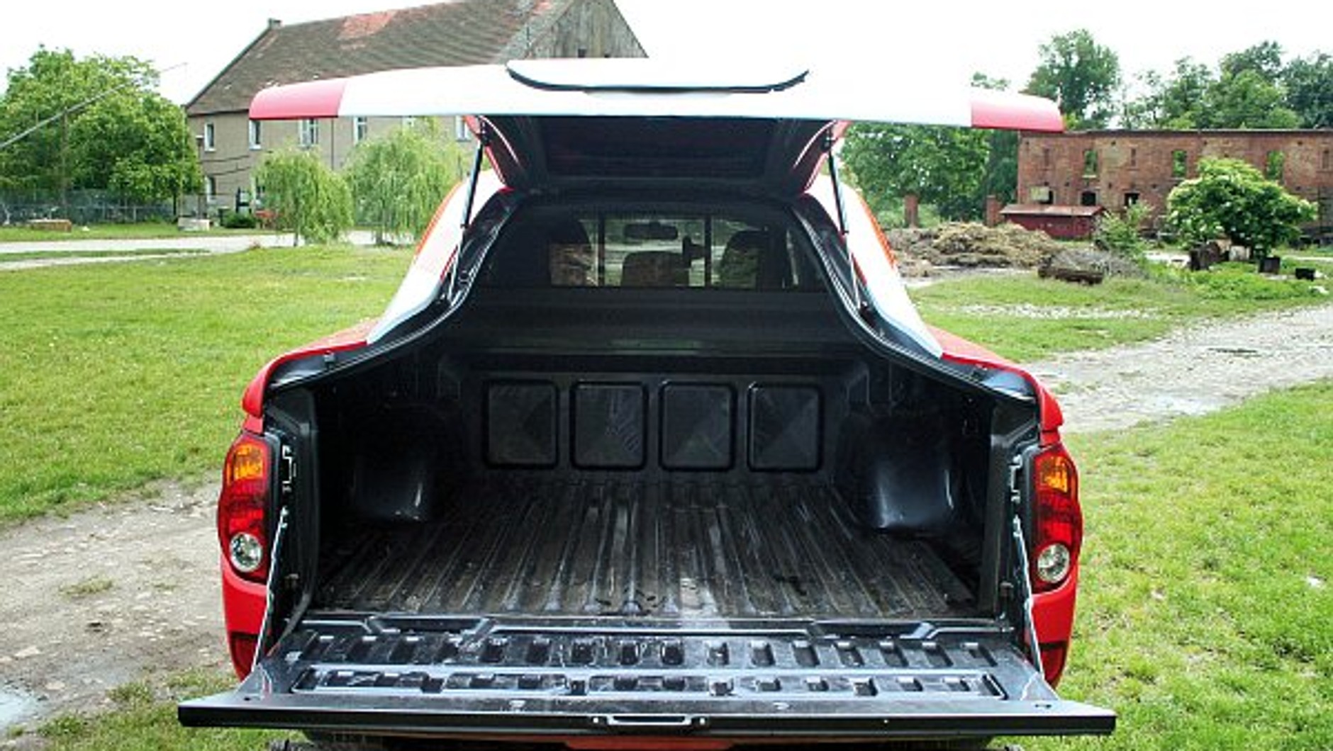 Mitsubishi L200