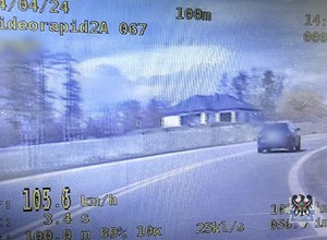 Policjanci zatrzymali kobietę i pokazali jej nagranie. Straciła prawo jazdy