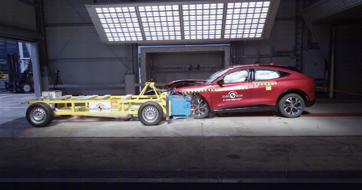 Crash-test: Ford Mustang Mach-E