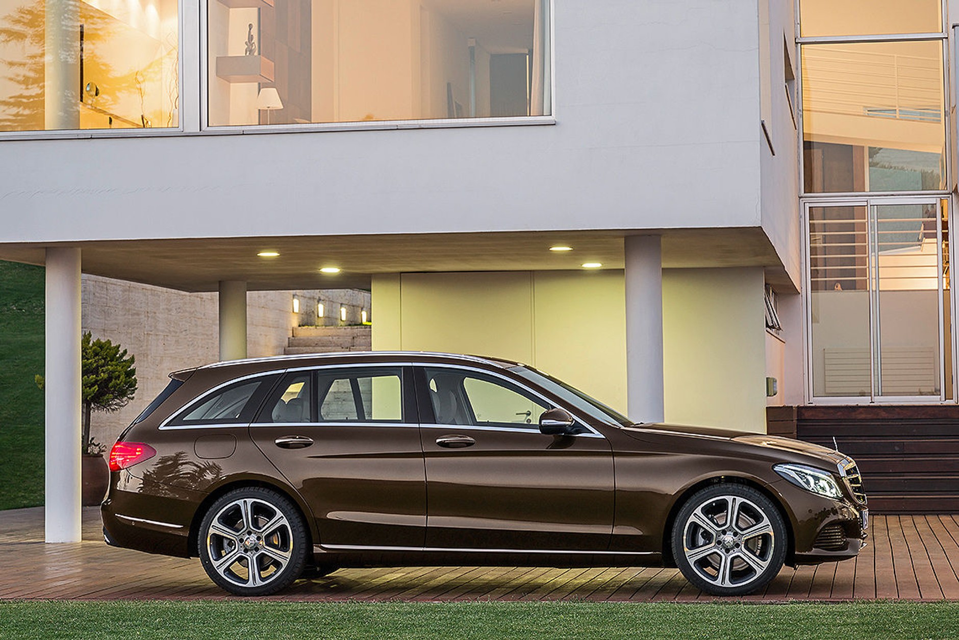 Jak jeździ Mercedes klasy C w wersji kombi?