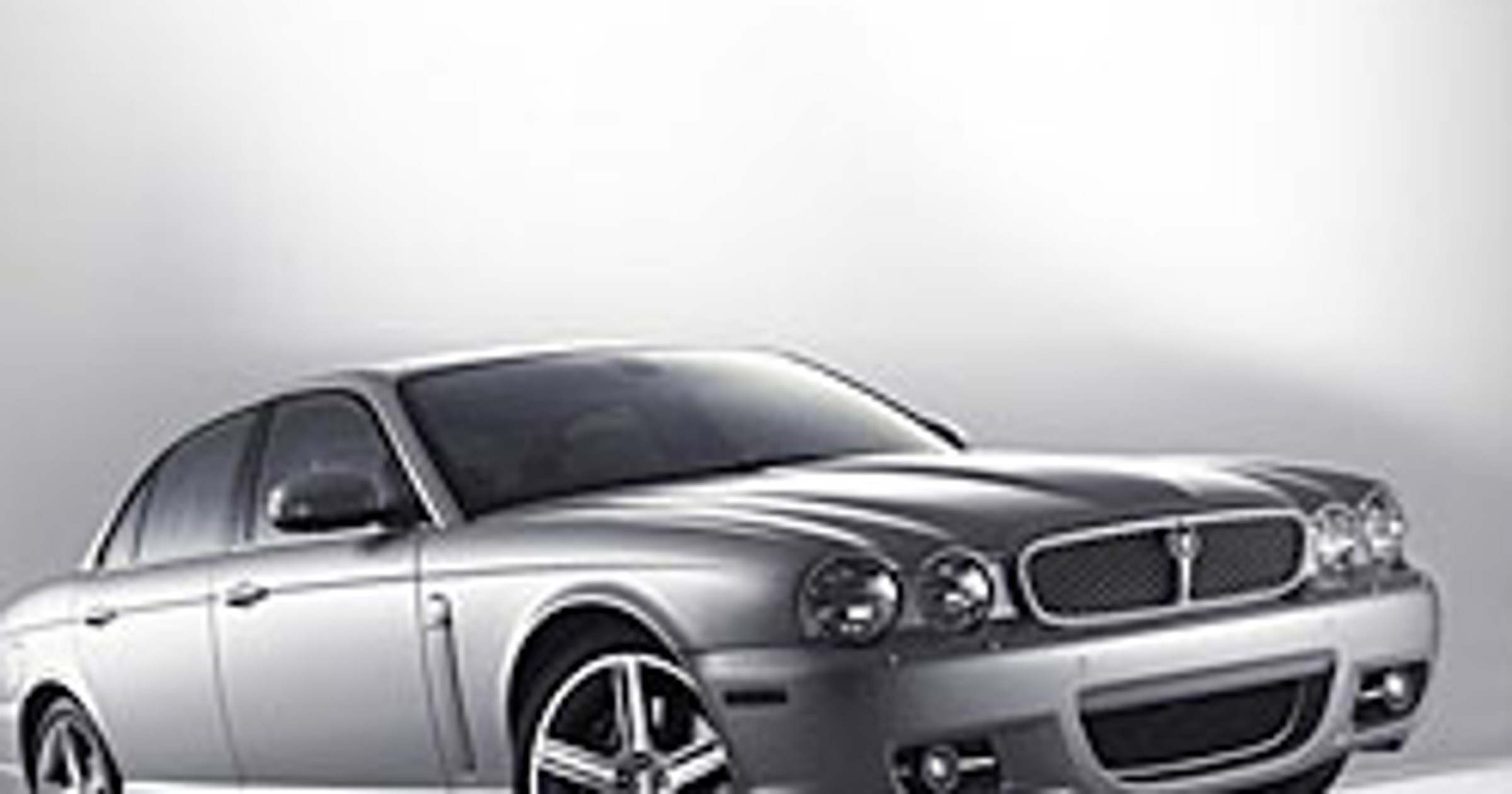 Odmłodzony Jaguar XJ: pierwsze zdjęcia i informacje