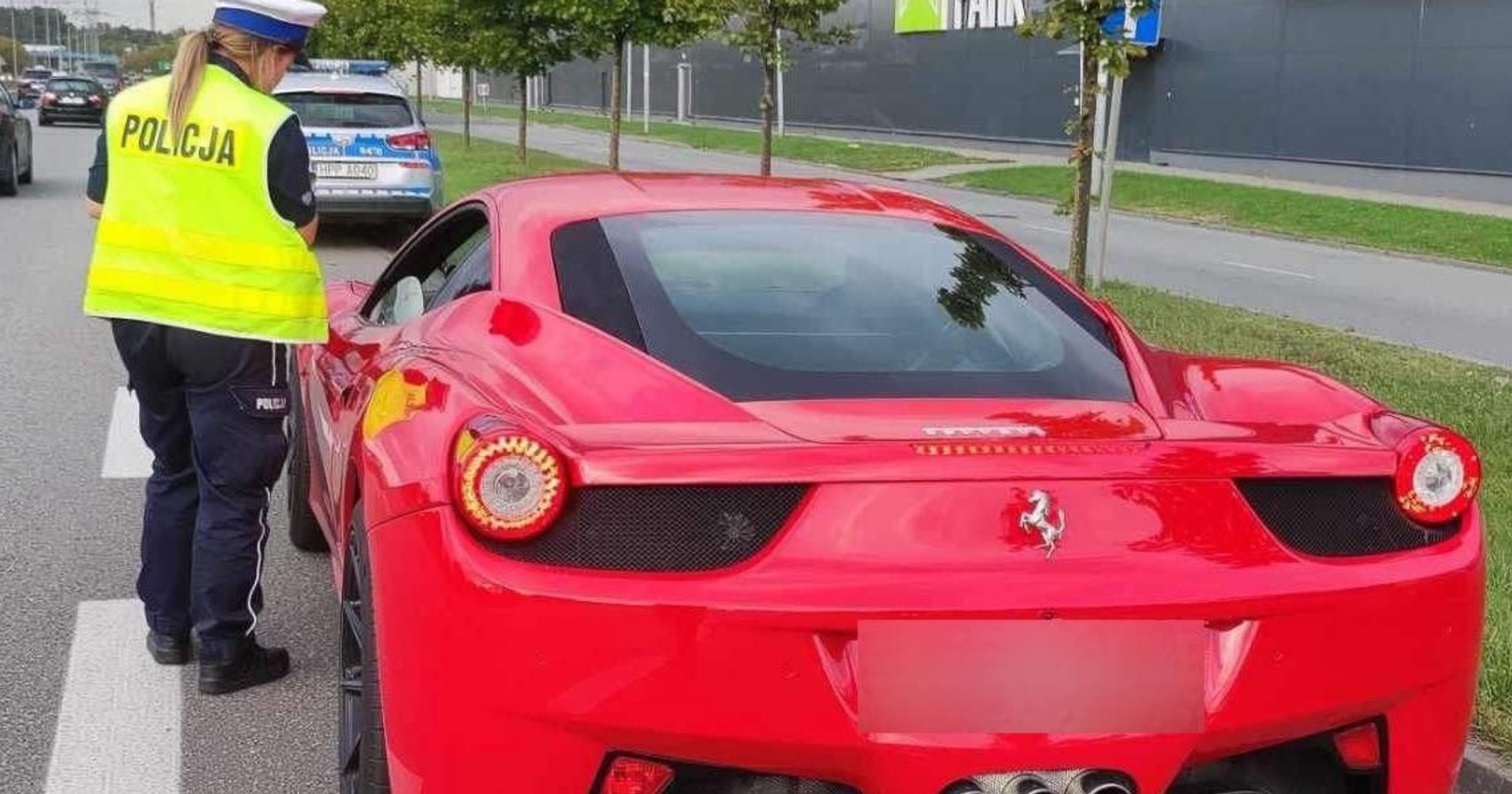 Kierowca Ferrari jechał 144 km/h w obszarze zabudowanym (wrzesień 2023 r; Częstochowa)
