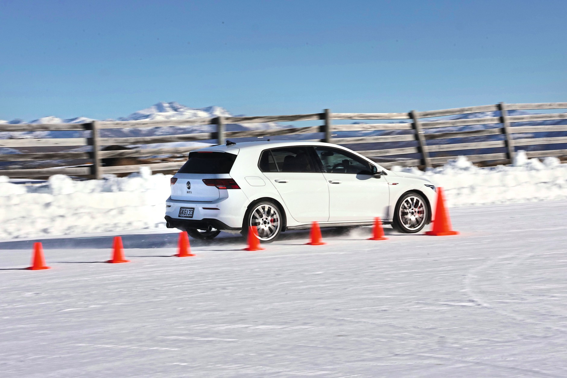 Test opon całorocznych 2025