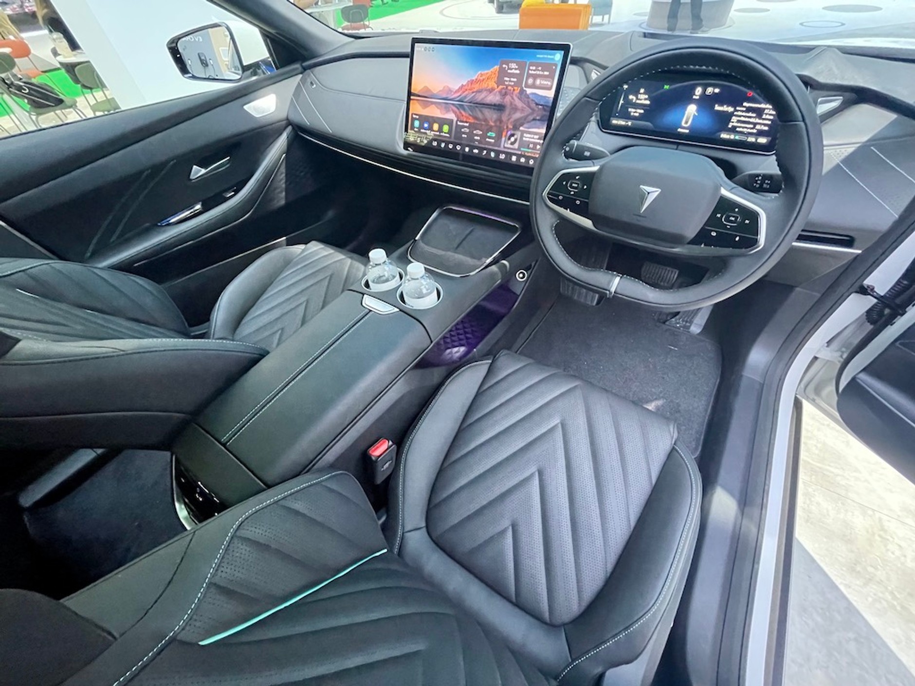 Salon w Bangkoku 2024 – auta chińskie