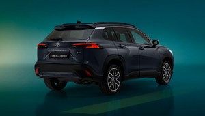 Nowa Toyota Corolla Cross ma już polskie ceny. Na premierę dwa cenniki