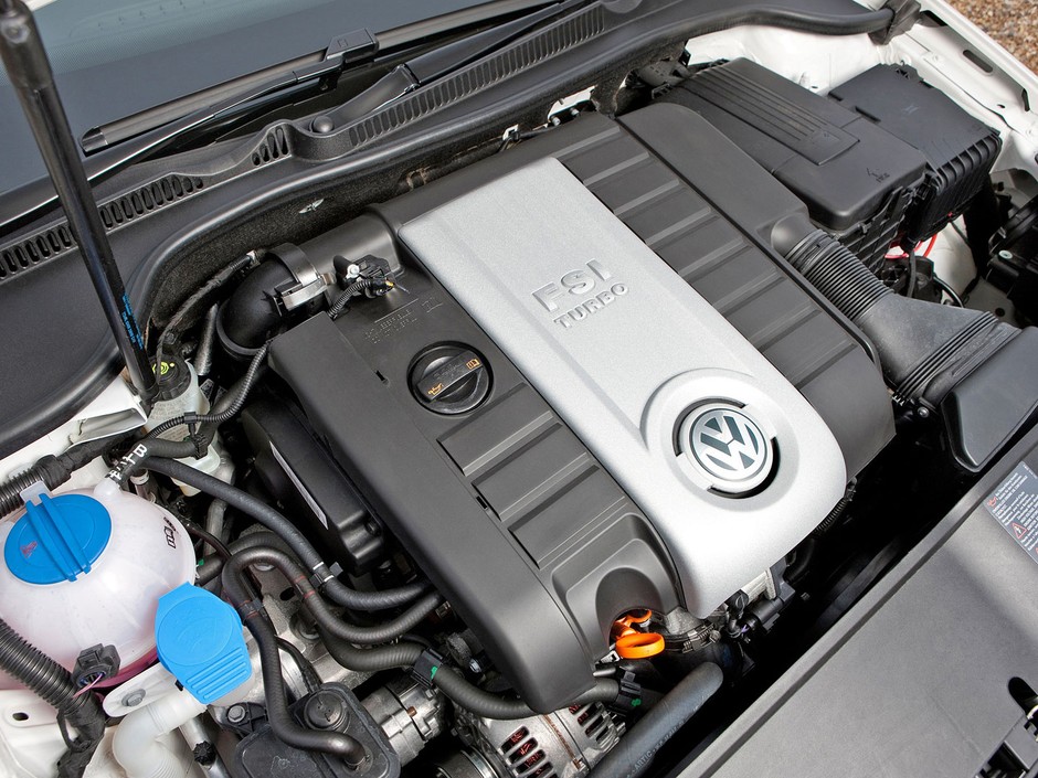 Volkswagen Golf GTI MK5 (2004)