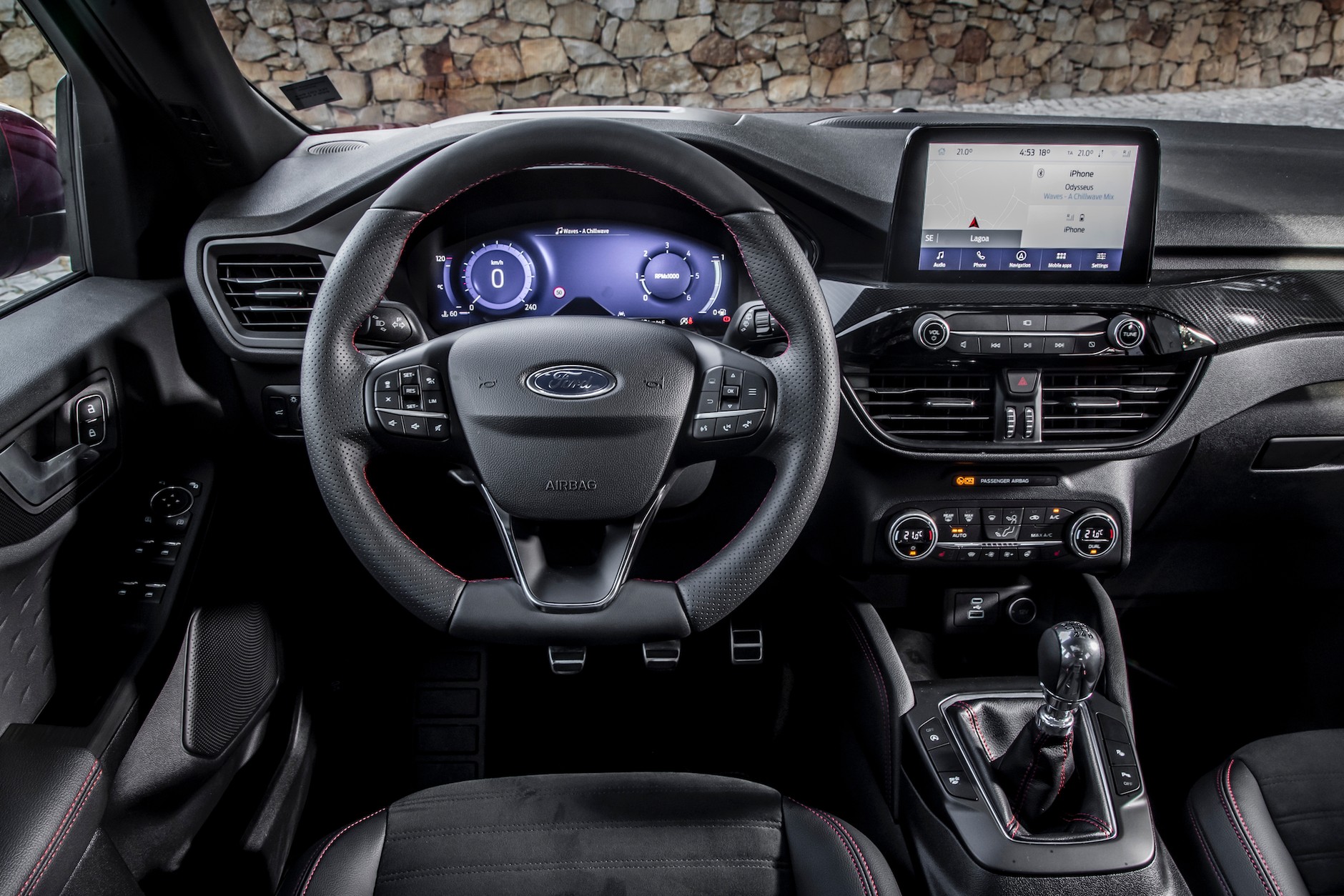 Kuga ST-Line-X EcoBlue Hybrid 031