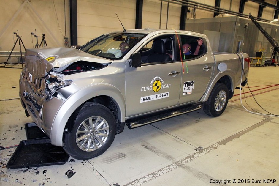 Mitsubishi L200 - cztery gwiazdki w teście EuroNCAP