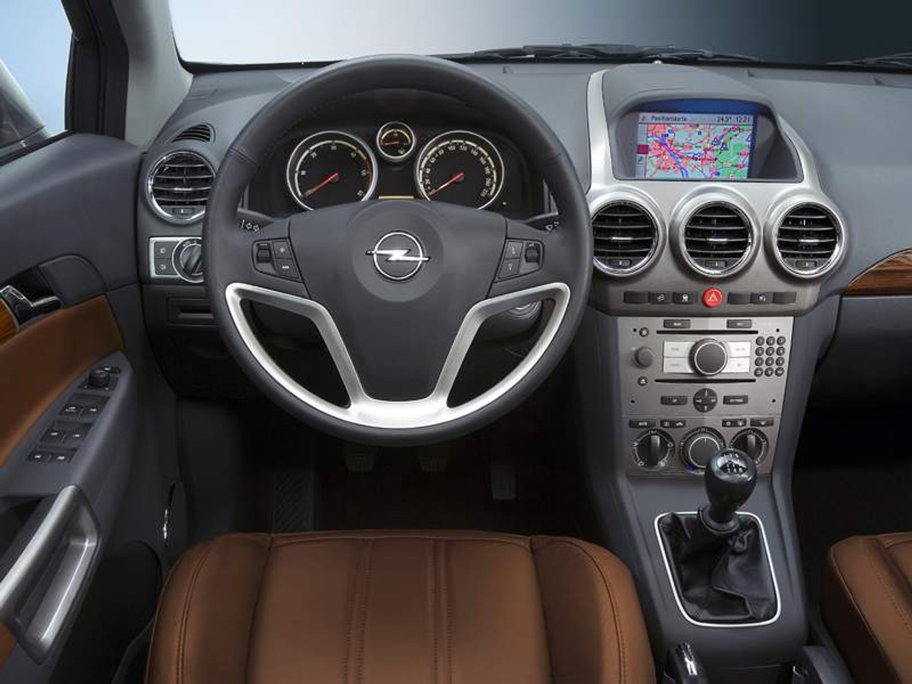 Opel Antara: dane techniczne i nowe zdjęcia