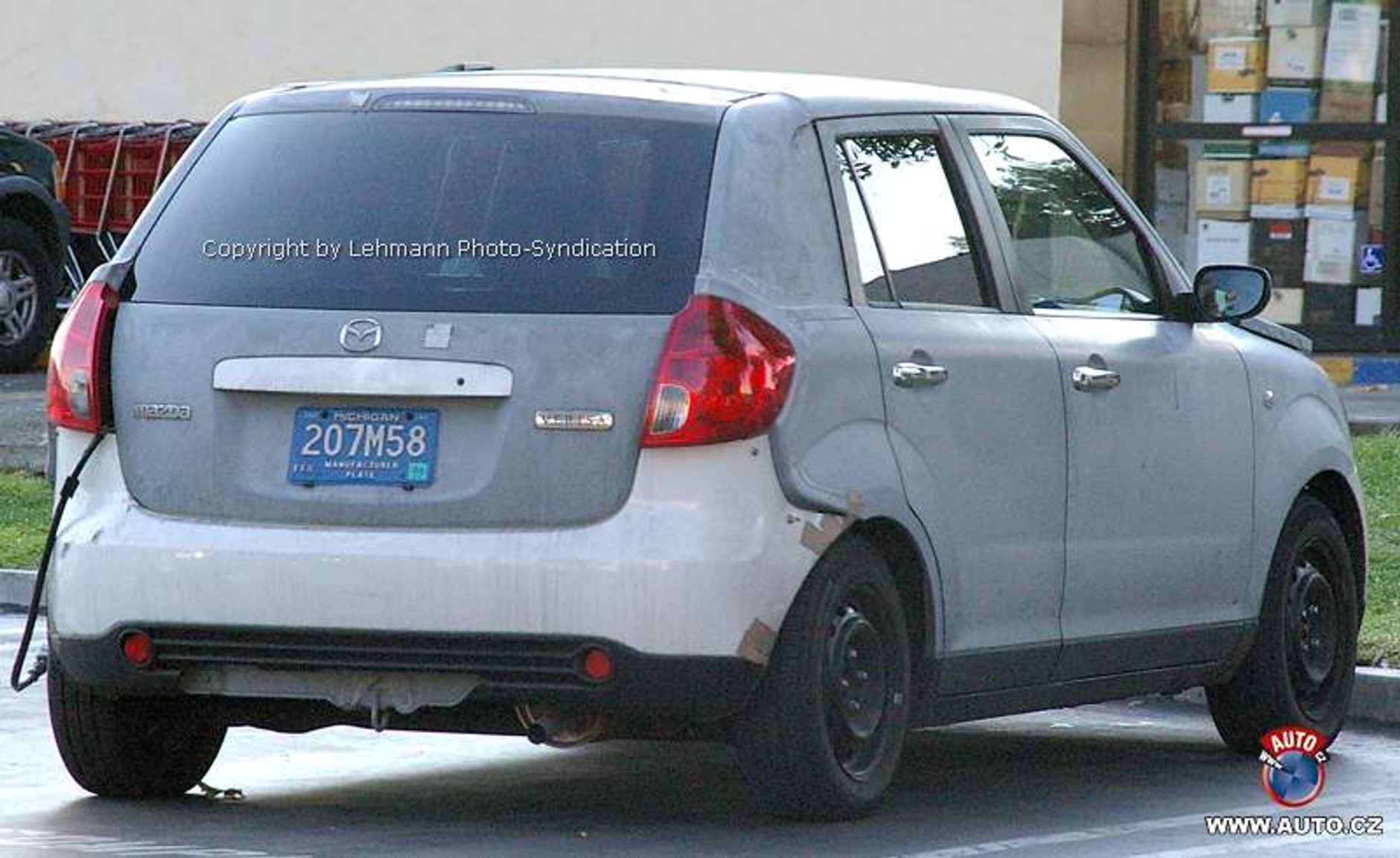 Zdjęcia szpiegowskie: Nowa Mazda 2 jeszcze w tym roku