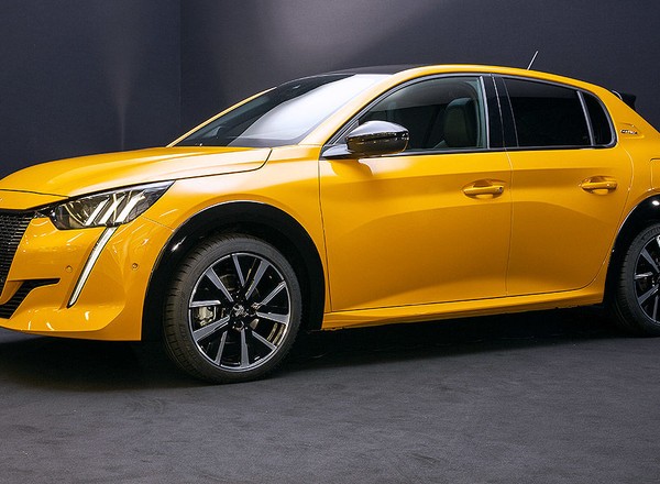 Nowy Peugeot 208 z kokpitem 3D