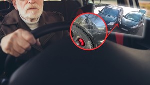 Kierowca-emeryt zagrał "w ulicznego pinballa". Nie dostał nawet mandatu. Policjant nie ma złudzeń [WIDEO]