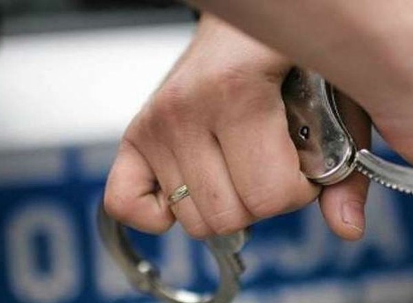 Policjanci zauważyli kierowcę Opla. Nie mieli innego wyjścia