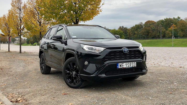 Toyota RAV4 2.5 Hybrid AWD Black Edition by JBL