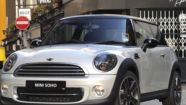 Kosmopolita Mini nadjeżdza w limitowanej edycji Soho