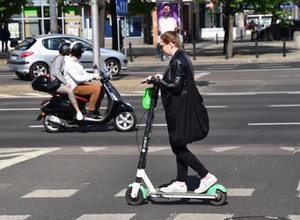 Mają dość. Wprowadzili zakaz jazdy hulajnogą. Kara to 5000 zł