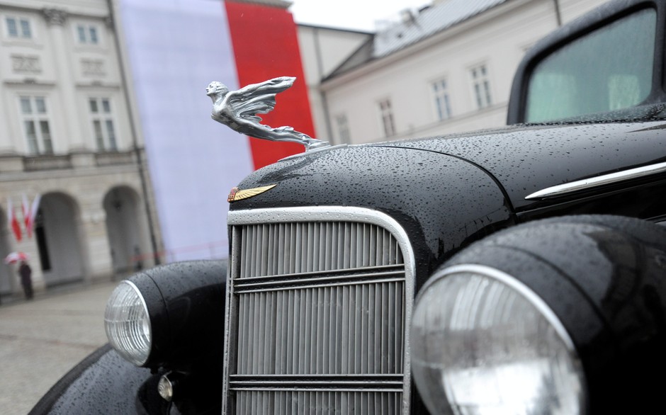 WARSZAWA CADILLAC JÓZEFA PIŁSUDSKIEGO (Cadillac 355D)