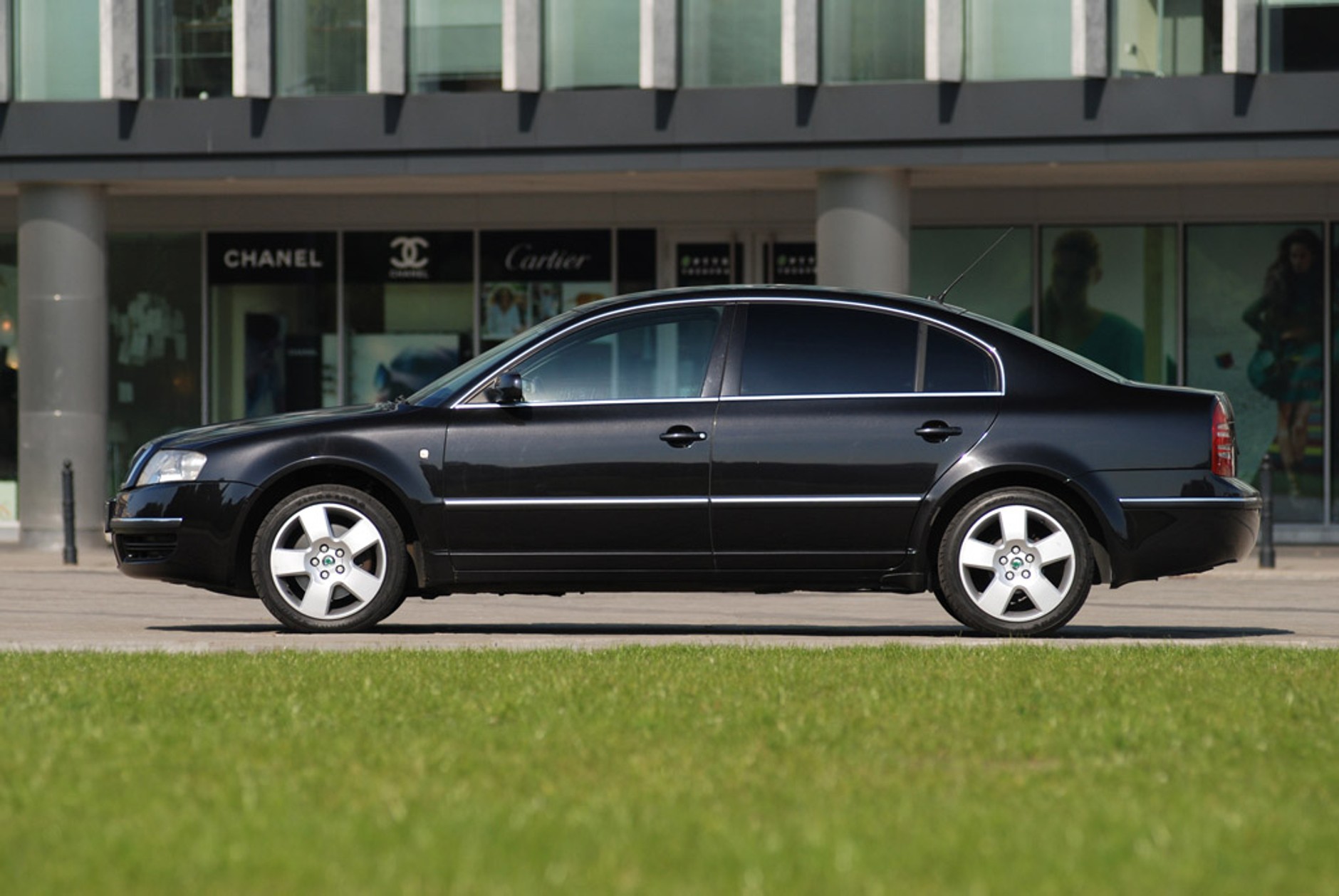 Skoda Superb 2.5 TDI: Wygoda i dynamika obciążone pewnym ryzykiem