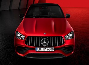 Mercedesy GLE i GLE Coupe po liftingu mają funkcję "przezroczystego silnika"