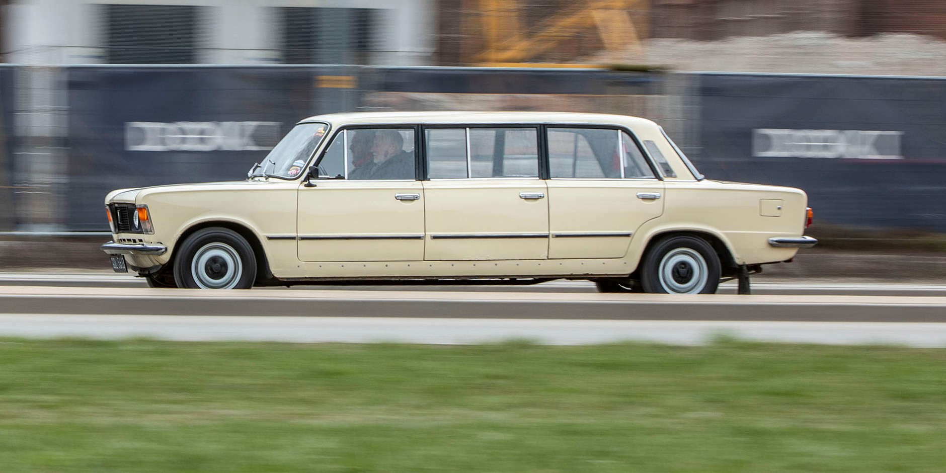 Polski Fiat 125p Long