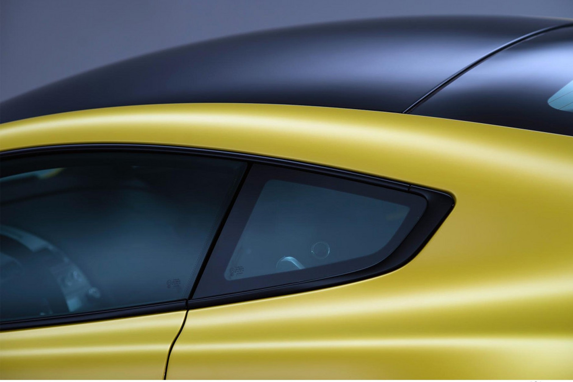 Aston Martin V12 Vantage S