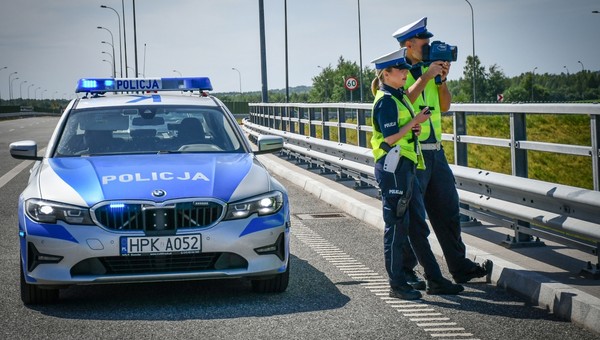 Ruszyła fala powrotów z długiego weekendu. Policjanci bacznie obserwują kierowców