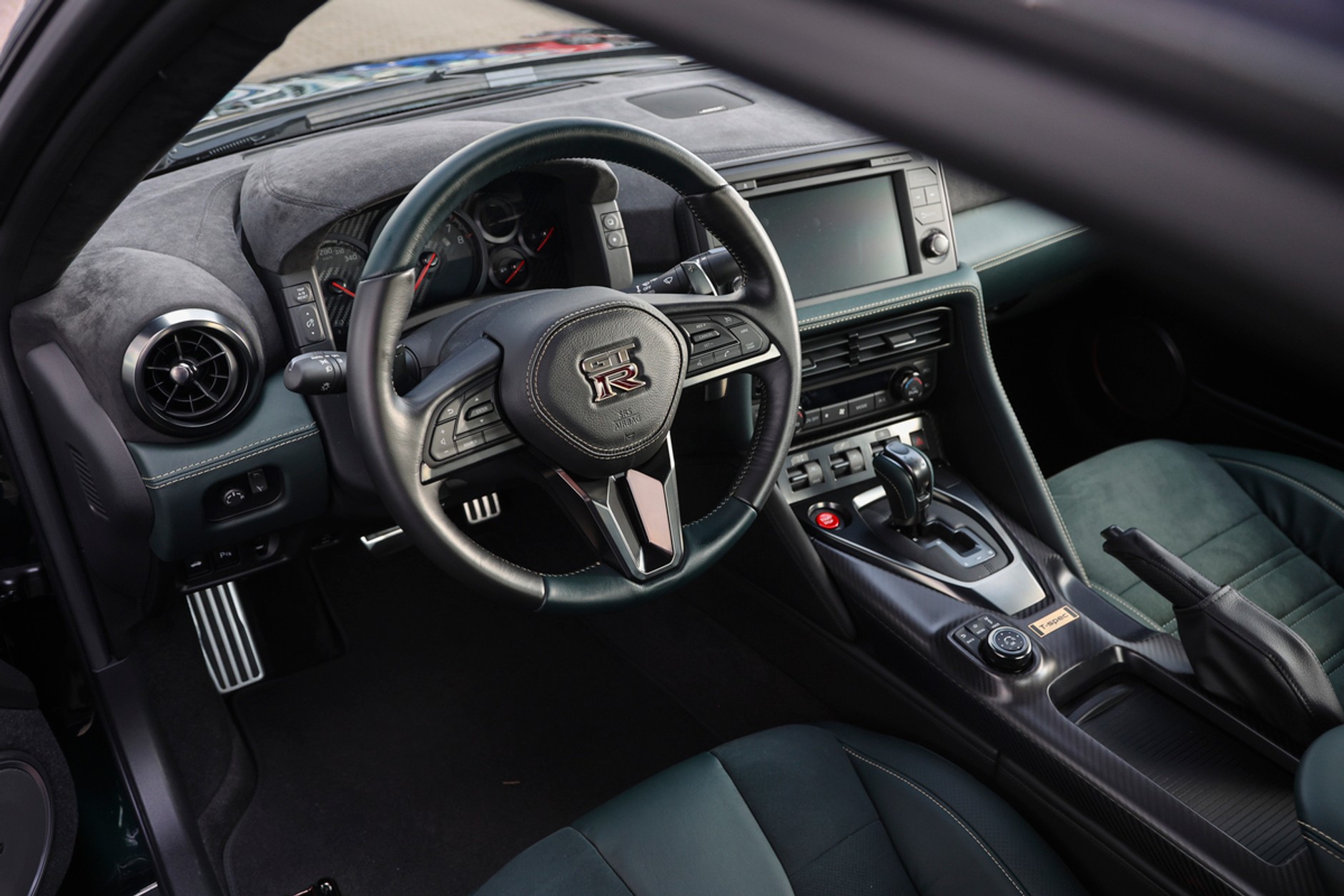 Jedyny w Europie pożegnalny Nissan GT-R R35 Prestige T-Spec trafił do Polski