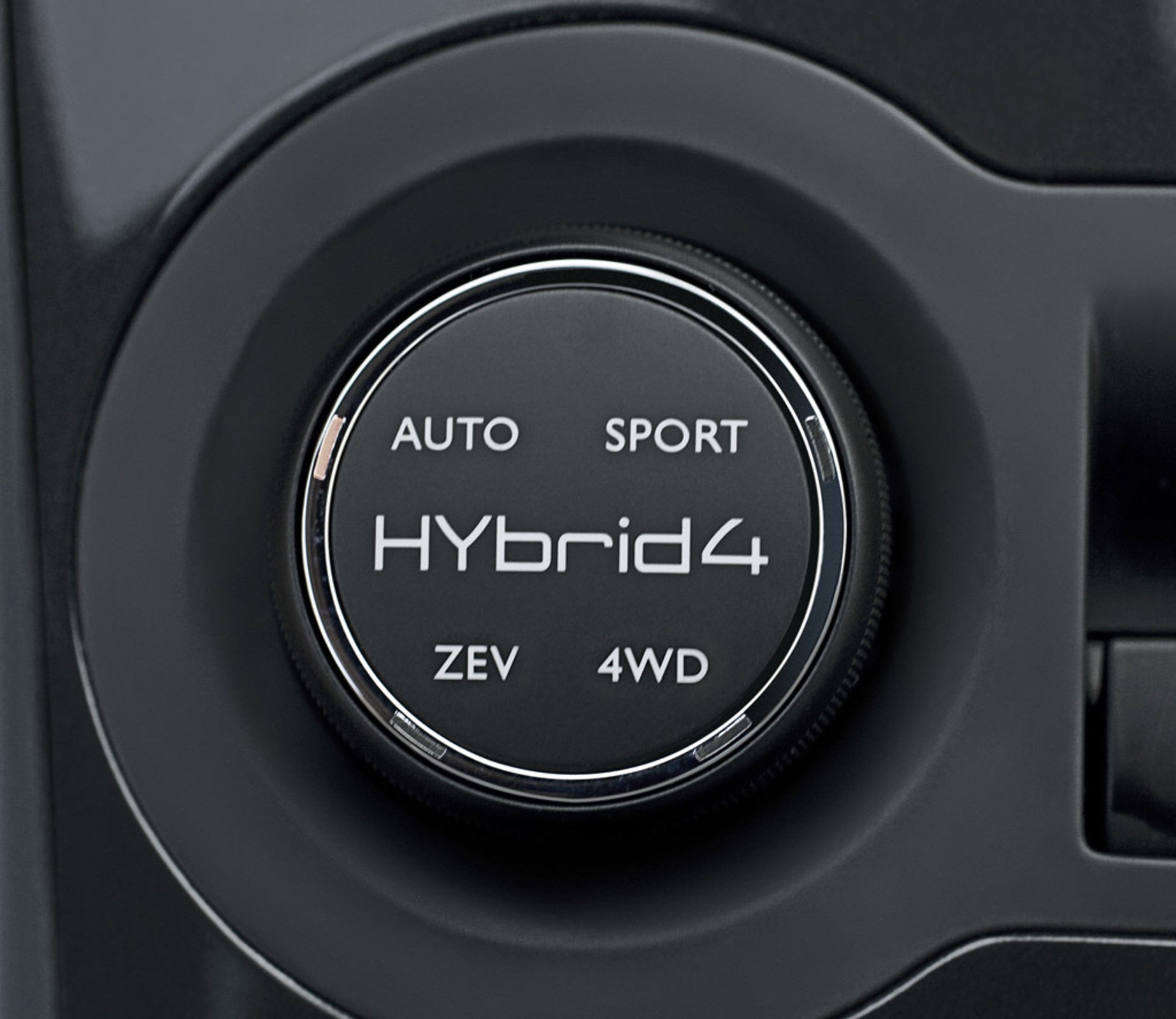 4008 i 3008 HYbrid4: terenowe nowości koncernu PSA