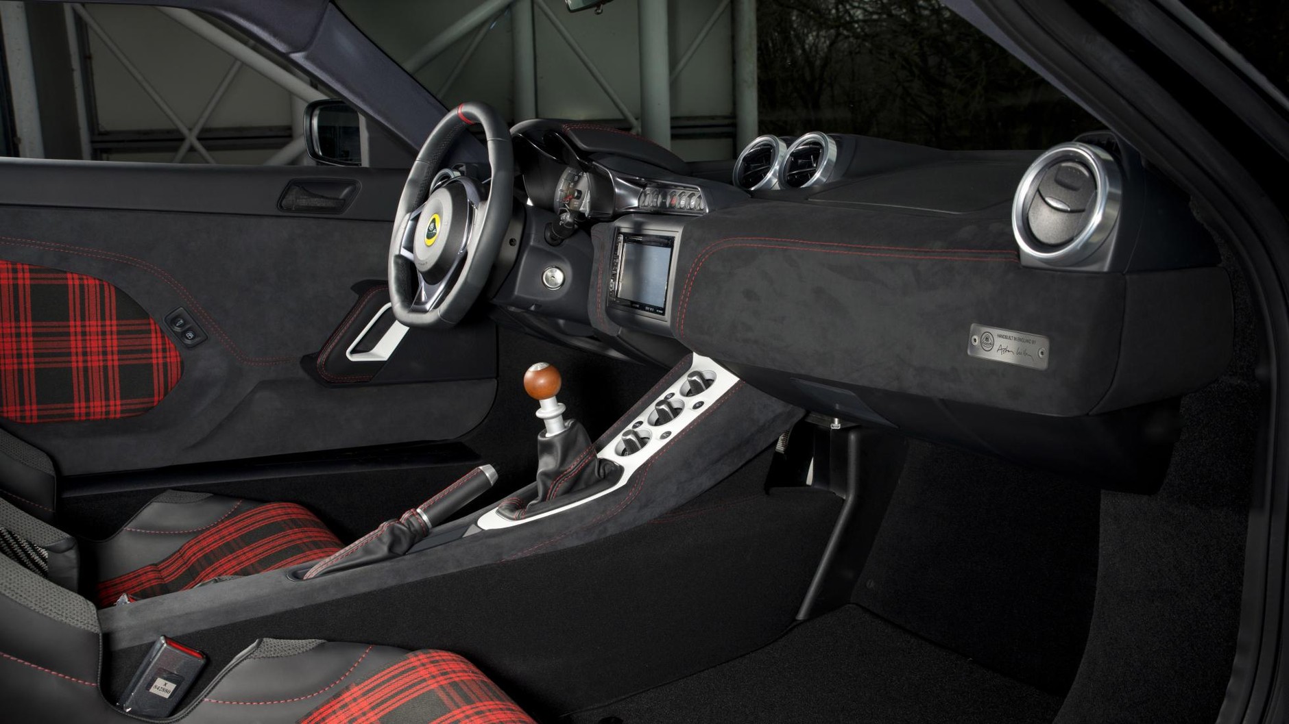 Lotus Evora Sport 410 - na cześć Jamesa Bonda