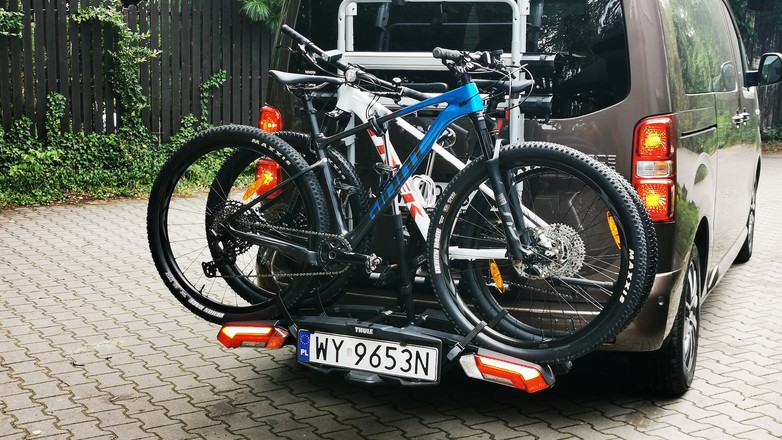 Bagażnik na hak Thule Epos – z daleka bagażnik jak bagażnik, z bliska wiudać różnice