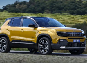 Nowy Jeep Avenger z Polski. Można go już zamawiać, ale nie w salonach