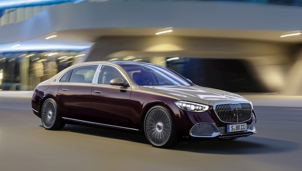 Mercedes-Maybach S 680 – debiut flagowego modelu z silnikiem V12. Znamy polskie ceny